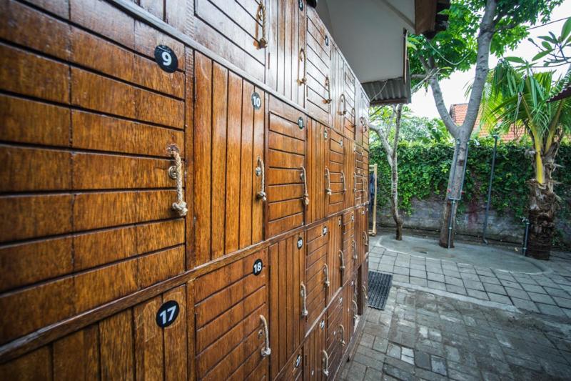 Endless Summer Surf Camp Kuta Kuta  Exterior photo