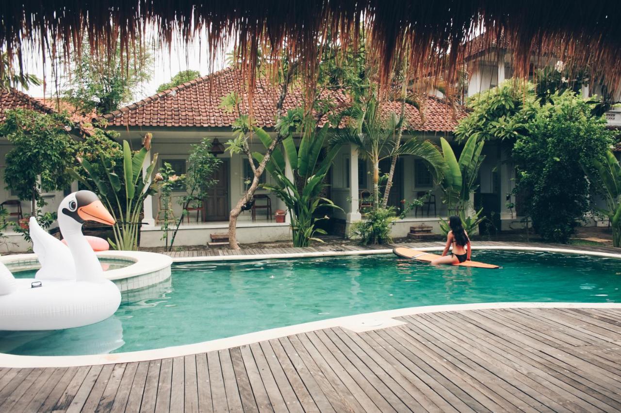 Endless Summer Surf Camp Kuta Kuta  Exterior photo