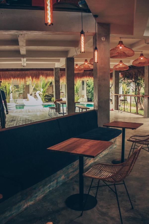 Endless Summer Surf Camp Kuta Kuta  Exterior photo
