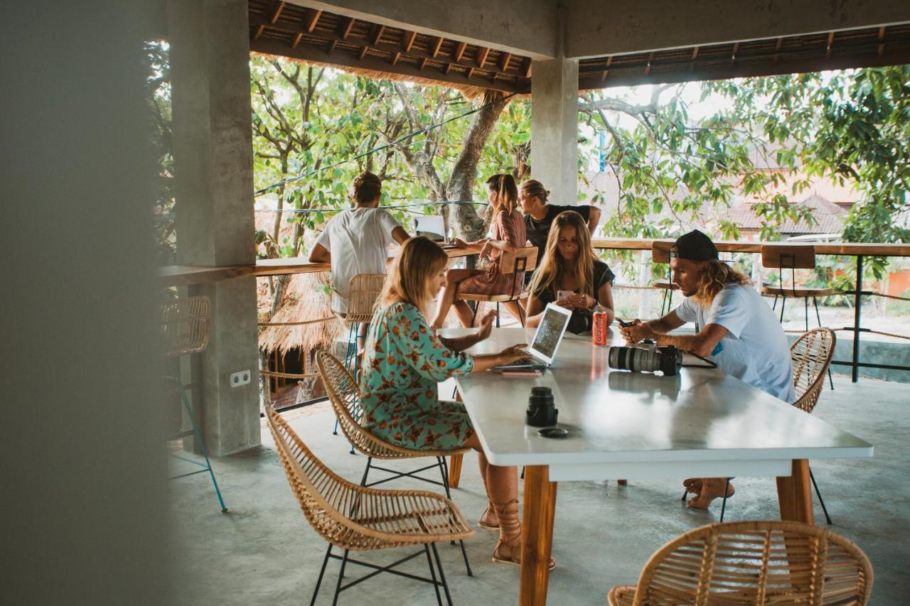 Endless Summer Surf Camp Kuta Kuta  Exterior photo