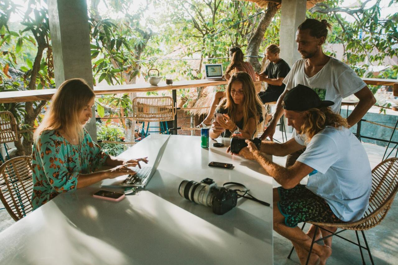 Endless Summer Surf Camp Kuta Kuta  Exterior photo